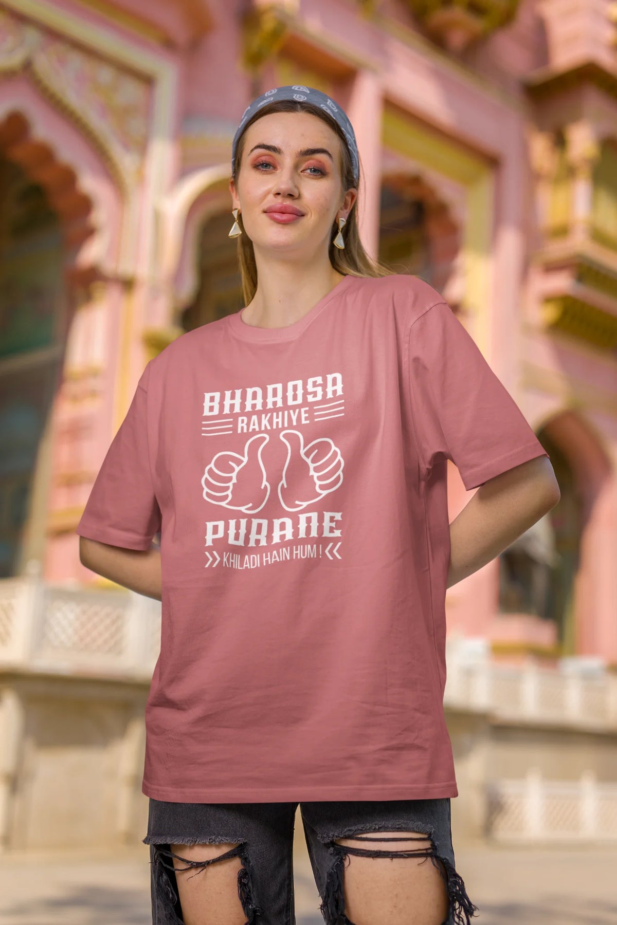 Bharosa rakhiye, purane khiladi hain hum Oversized T-Shirt
