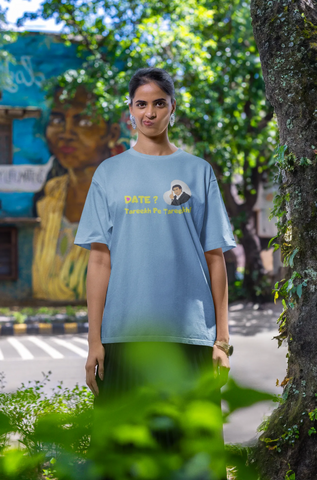 Date? Tareekh pe Tareekh Oversized T-Shirt